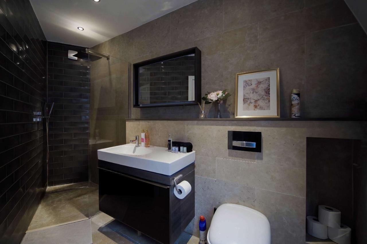 Stunning Camden House With Private Terrace & Free Parking Londra