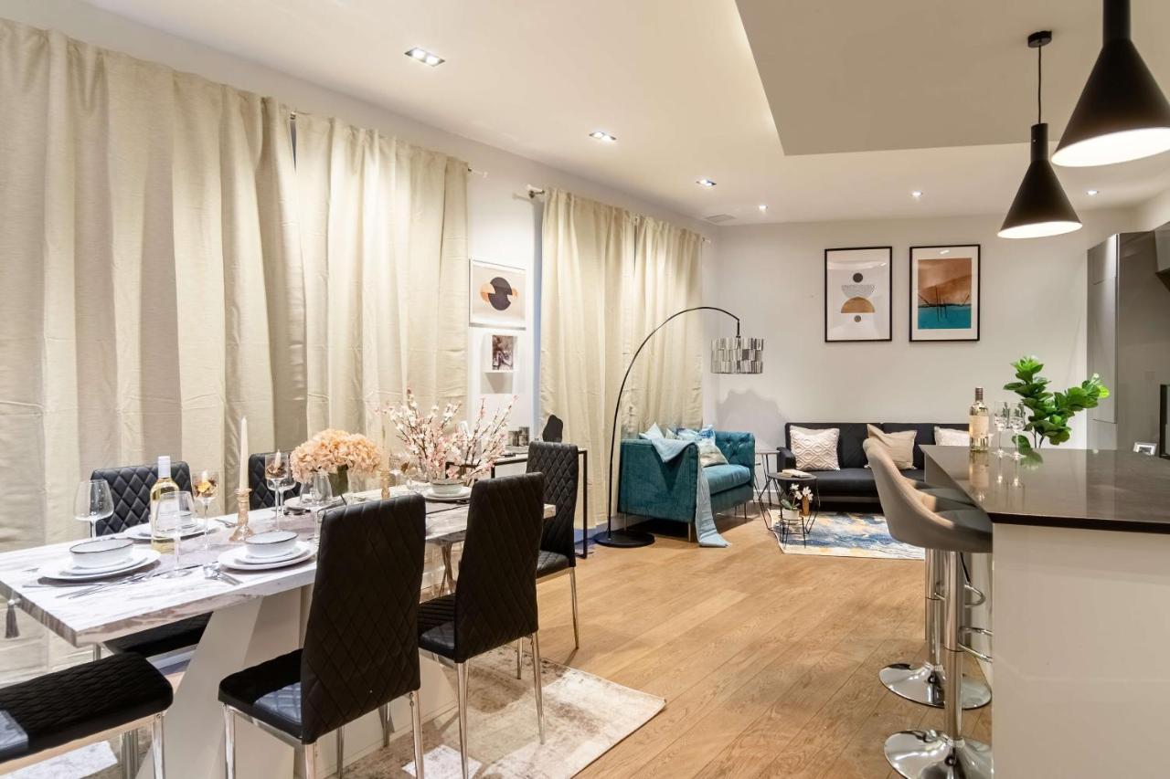 Stunning Camden House With Private Terrace & Free Parking Case de vacanță Londra
