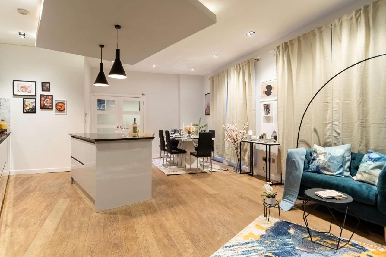 Stunning Camden House With Private Terrace & Free Parking Case de vacanță