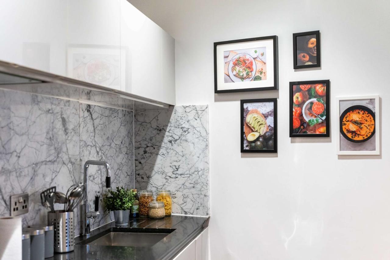 Stunning Camden House With Private Terrace & Free Parking Case de vacanță Londra