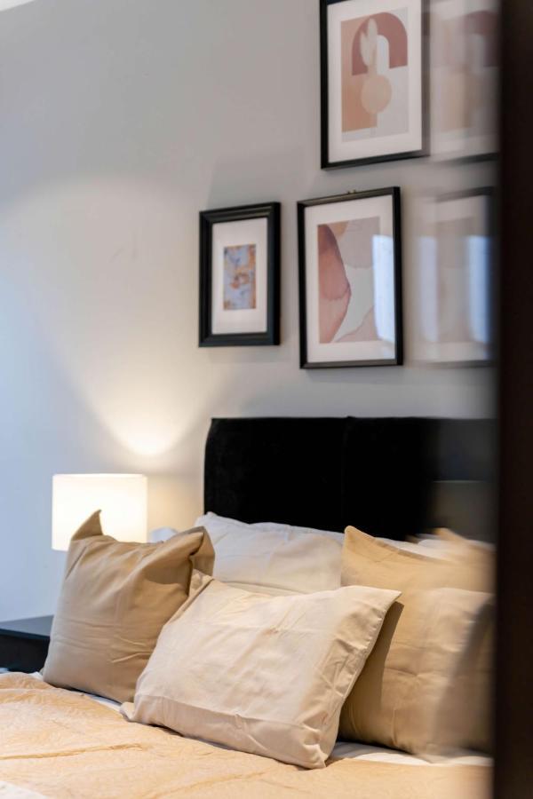 Case de vacanță Stunning Camden House With Private Terrace & Free Parking *