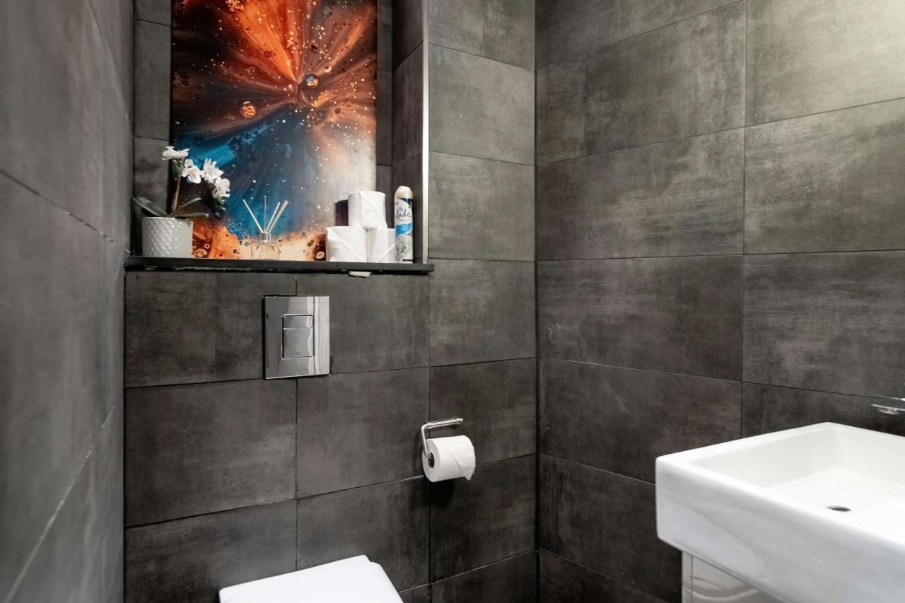 Stunning Camden House With Private Terrace & Free Parking Case de vacanță