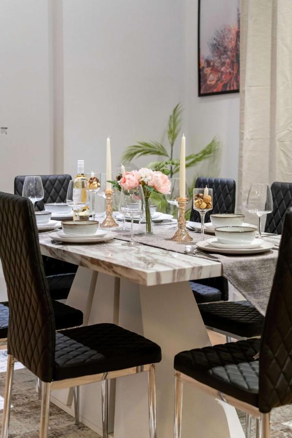 Case de vacanță Stunning Camden House With Private Terrace & Free Parking Londra