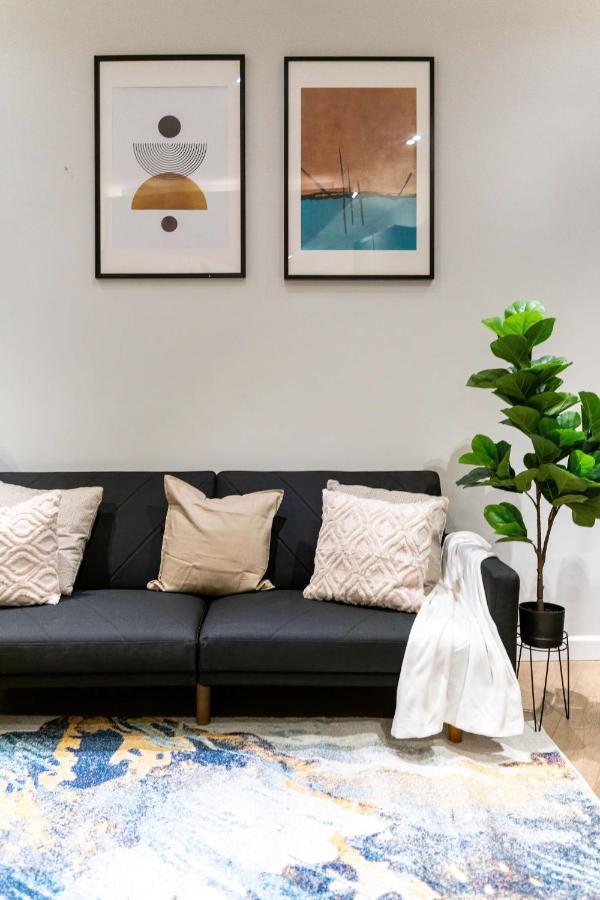 Stunning Camden House With Private Terrace & Free Parking Case de vacanță *